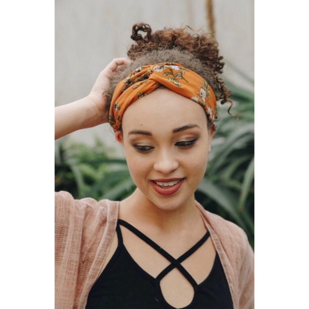 ❗️CLEARANCE❗️Bohemian Burgundy Floral Headband - Picture 4 of 4